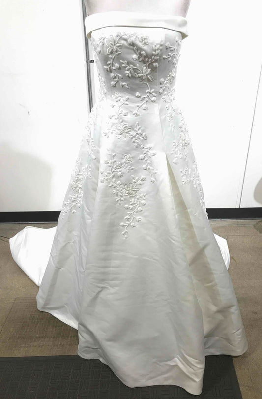 ALFRED ANGELO BEADED STRAPLESS WOMEN’S WEDDING GOWN Size 10